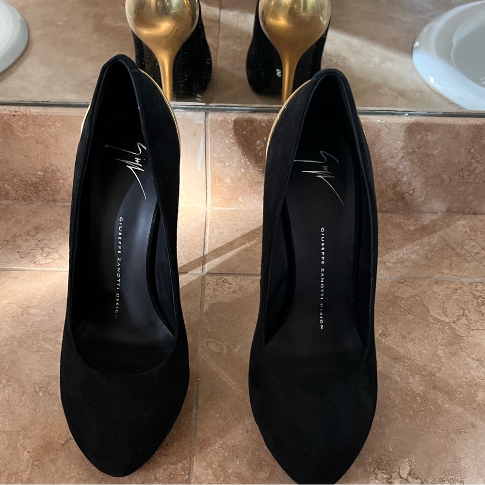 GIUSEPPE ZANOTTI - Black Suede Shoes
